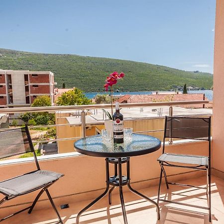 Apartments Ruzmarin Херцег-Нови Экстерьер фото