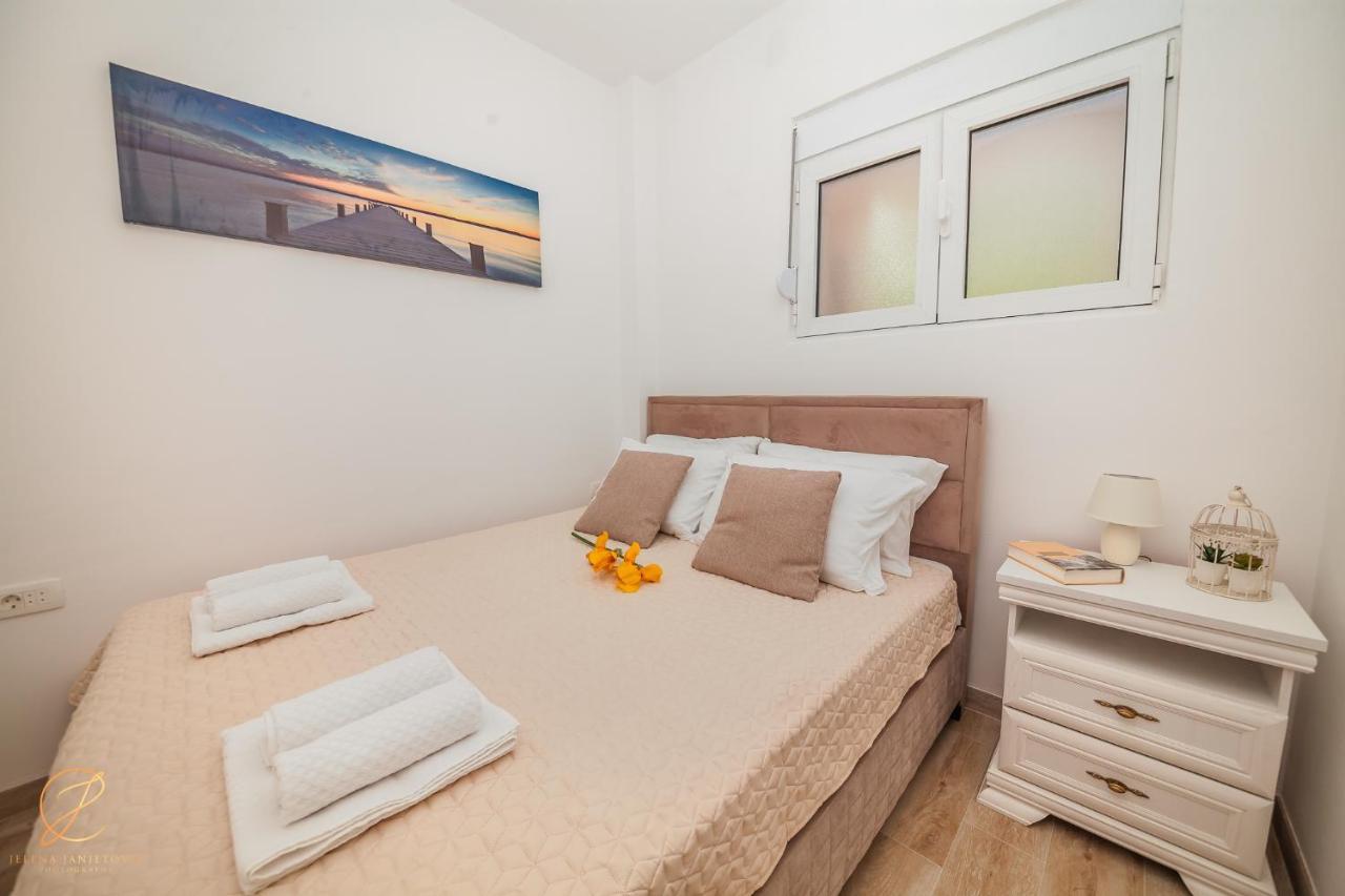Apartments Ruzmarin Херцег-Нови Экстерьер фото