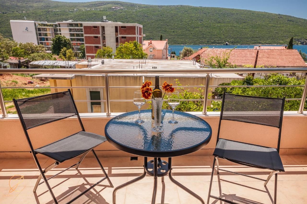 Apartments Ruzmarin Херцег-Нови Экстерьер фото